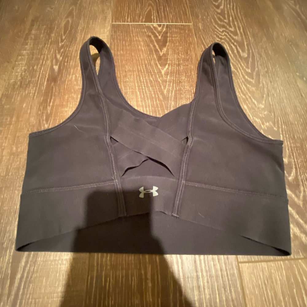 Under Armour Size Medium sports bra *no padding*